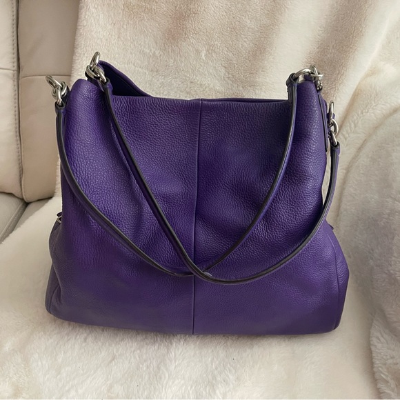 Coach Handbags - Coach pebble leather hobo bag